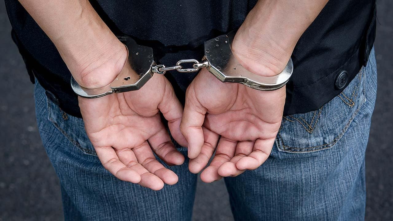 Βόλος: Χειροπέδες σε 40χρονο που κατείχε ναρκωτικά ενώ ήταν φυγόποινος