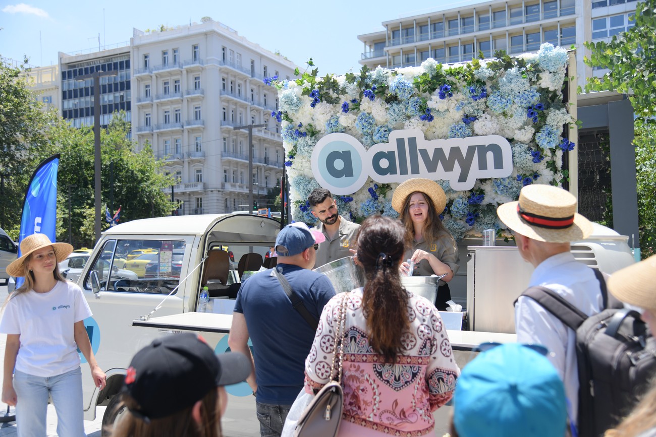 Λαμπερά εγκαίνια για το νέο κατάστημα της Allwyn στο Σύνταγμα – Talk of the town το ολοήμερο party με χορηγούς τους ραδιοφωνικούς σταθμούς Pepper και Happy