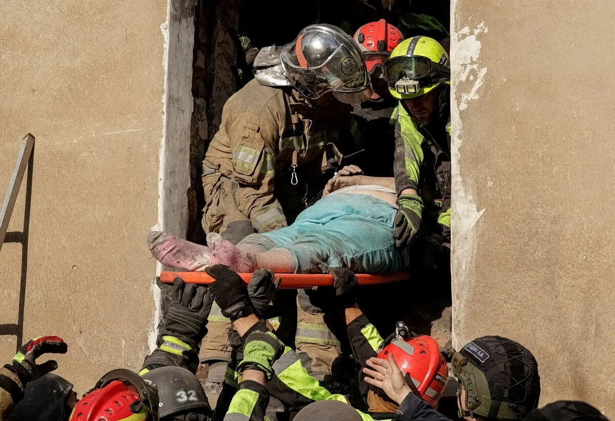 Χάρκοβο: Νεκρός και εννέα τραυματίες από ρωσικό αεροπορικό πλήγμα σε κατοικημένη περιοχή
