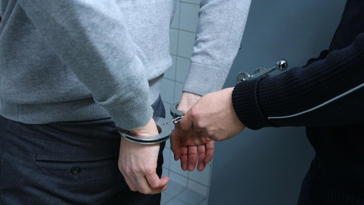 Σύλληψη 57χρονου στην Αθήνα για διακίνηση ναρκωτικών – Κατασχέθηκαν σχεδόν 3 κιλά κάνναβης