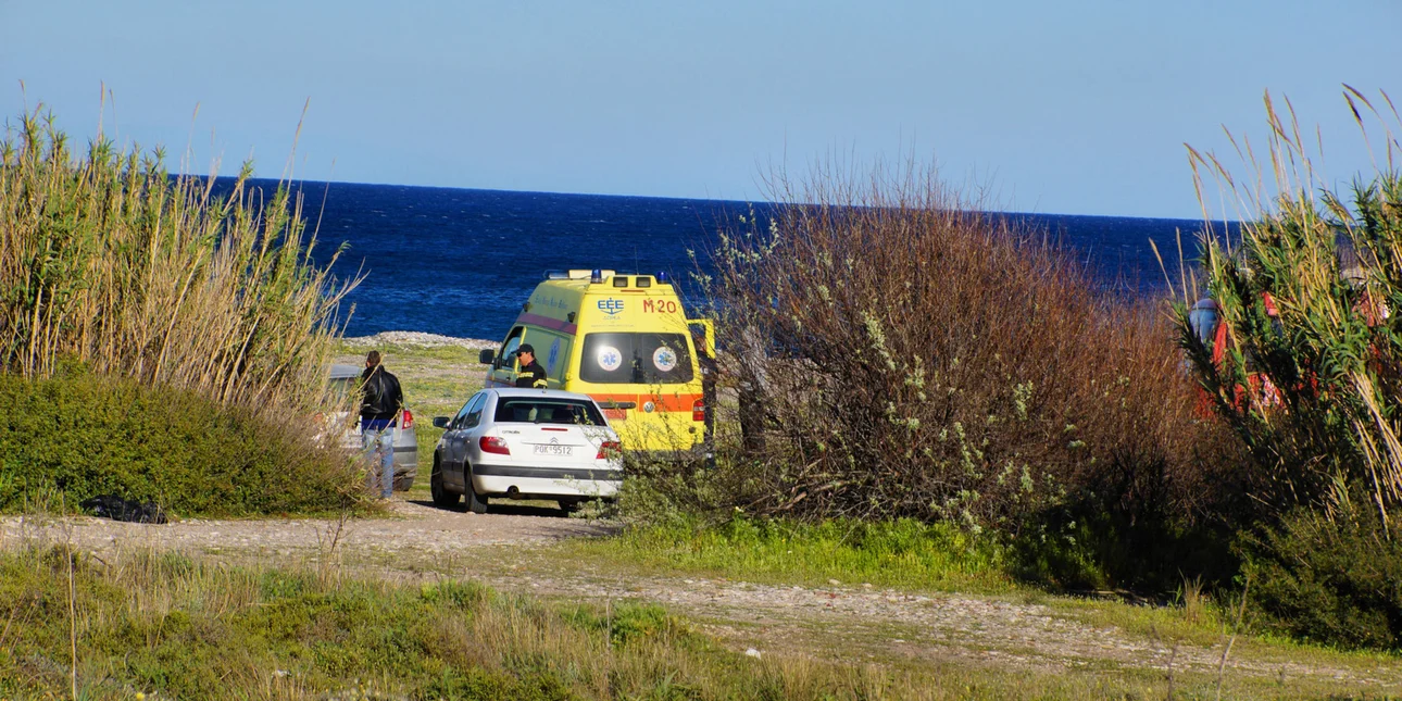 Τραγωδία στη Βούλα: Νεκρός 74χρονος που ανασύρθηκε από τη θάλασσα
