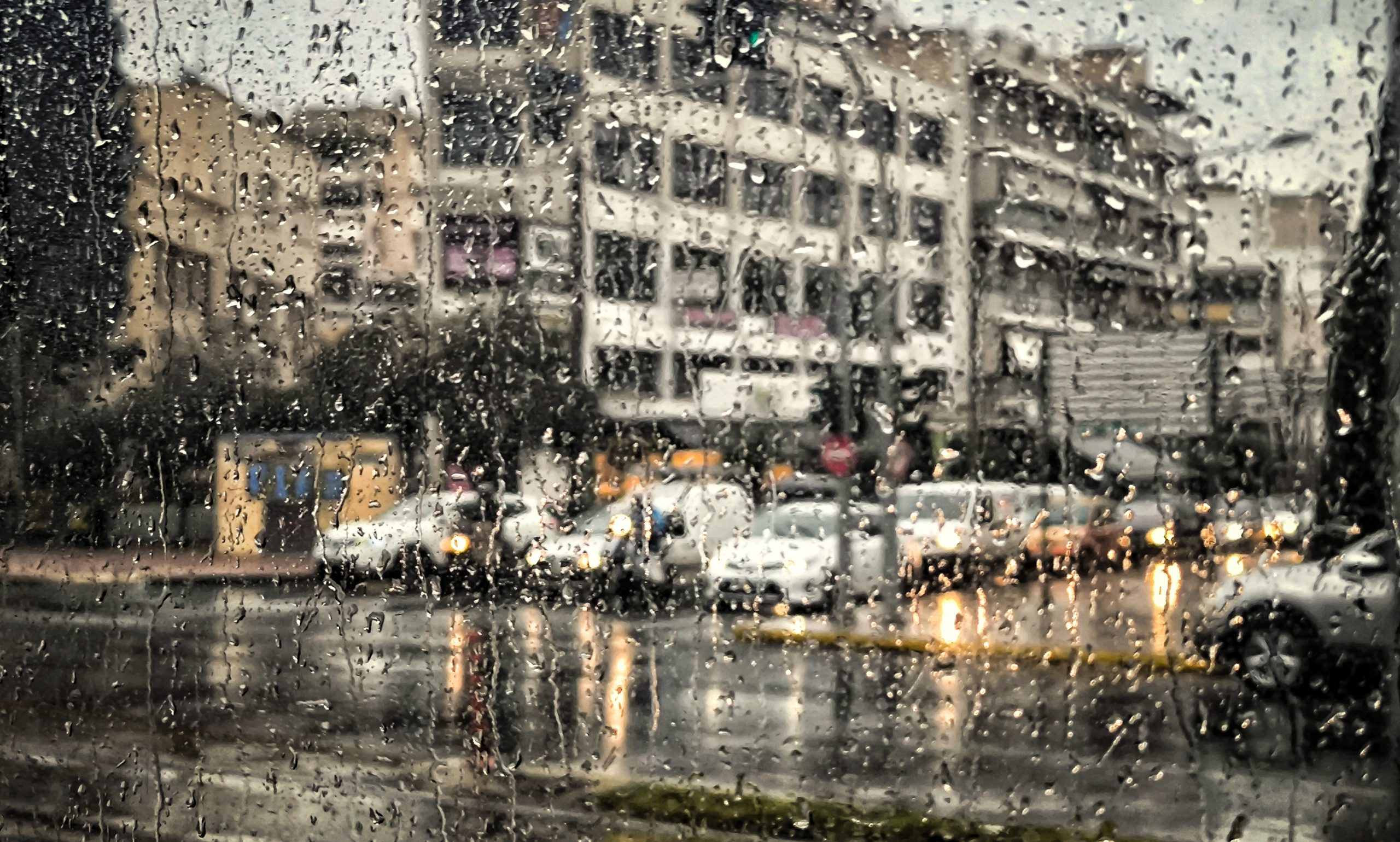 Καιρός: Πτώση θερμοκρασίας και τοπικές καταιγίδες τις επόμενες ημέρες – Τι λέει ο Νίκος Καντερές για το «Ελ Νίνιο»