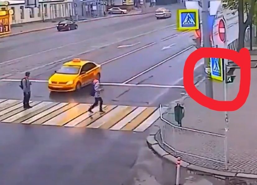 Ρωσία: Οδηγός ταξί γρονθοκόπησε πεζό σε διάβαση και δέχθηκε την οργή περαστικών