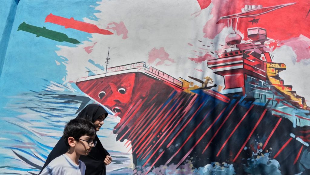 Συμφωνία ΗΠΑ – Ιράν: Διαδηλωτές στους δρόμους της Τεχεράνης ενάντια στη συμφωνία – «Είναι μία ιστορική αποτυχία»