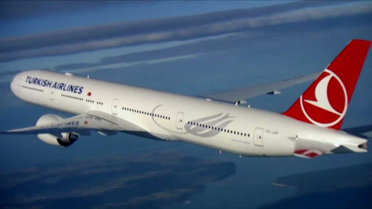 Σύγκρουση Boeing 777 στην Αττάλεια: Πρόσκρουση σε ιστό ραντάρ κατά την τροχοδρόμηση – 267 επιβάτες εκκενώθηκαν με ασφάλεια