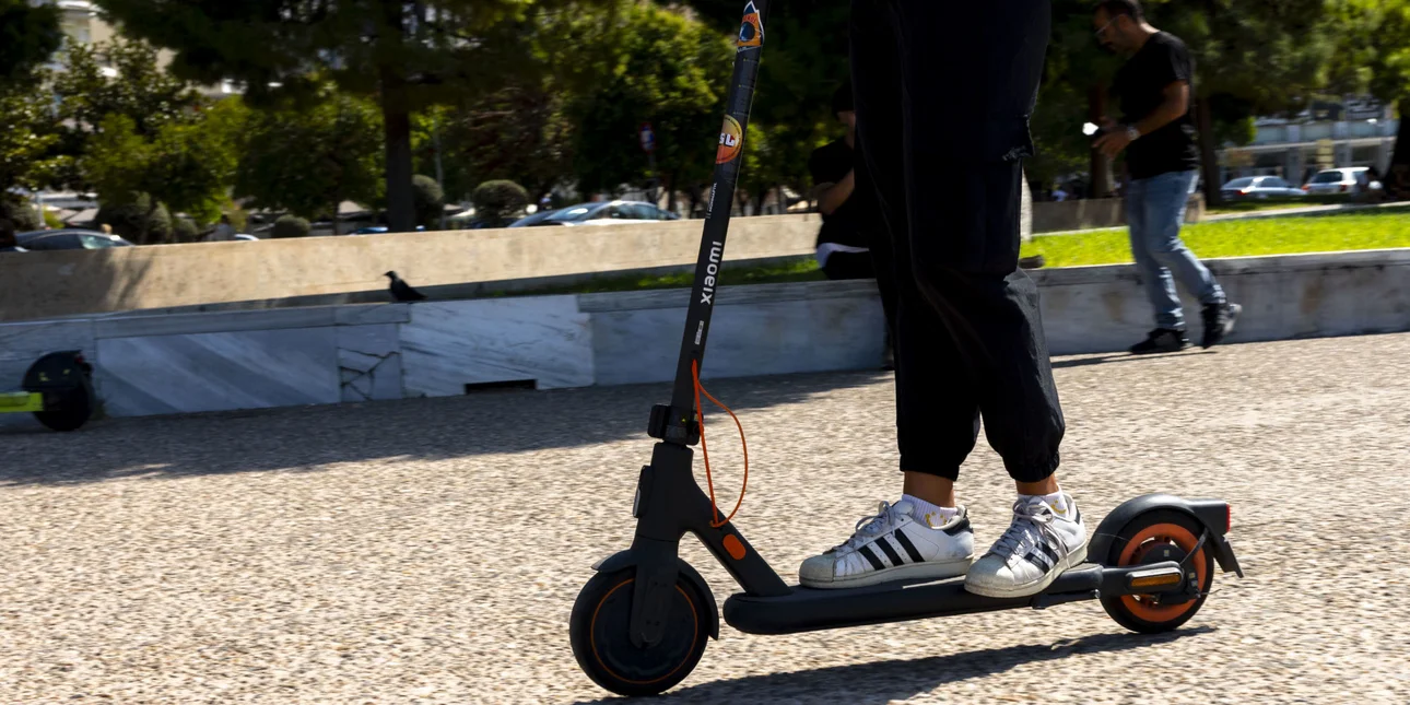 Σοβαρός τραυματισμός 42χρονου σε ατύχημα με ηλεκτρικό πατίνι στα Χανιά