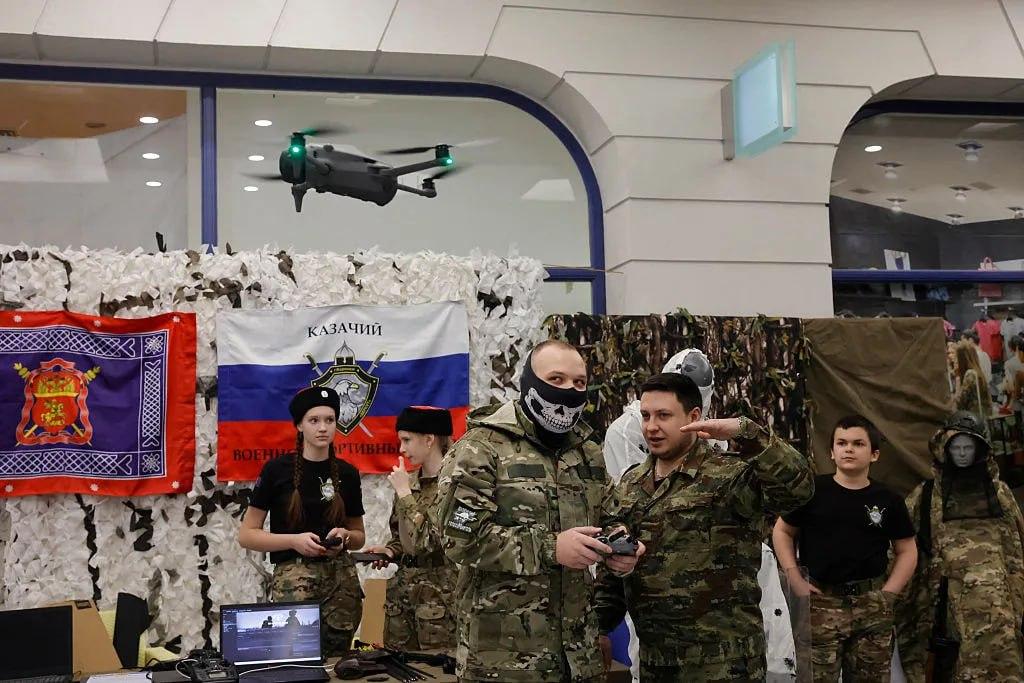 Η Ρωσία επενδύει μαζικά στα drones καθώς επιβραδύνεται η παραγωγή βαρέων οπλικών συστημάτων
