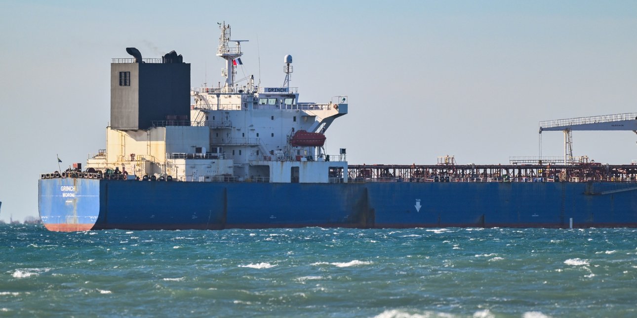 Γαλλία: Κατασχέθηκε το τάνκερ Deliver – Στο μικροσκόπιο για διασύνδεση με τον «σκιώδη στόλο» της Ρωσίας