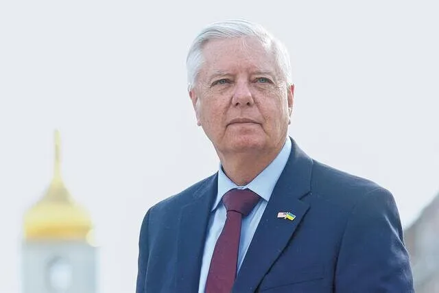 Τραμπ: Πρότεινε την αδελφή του Λίντσεϊ Γκράχαμ για προσωρινή αντικατάστασή του στη Γερουσία