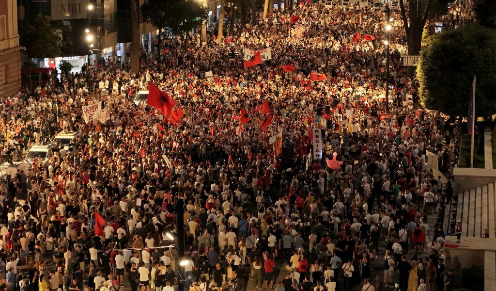 Νέες εξελίξεις στο τουριστικό project της Αλβανίας: Υπό διερεύνηση ο επιχειρηματίας πίσω από την πώληση της έκτασης