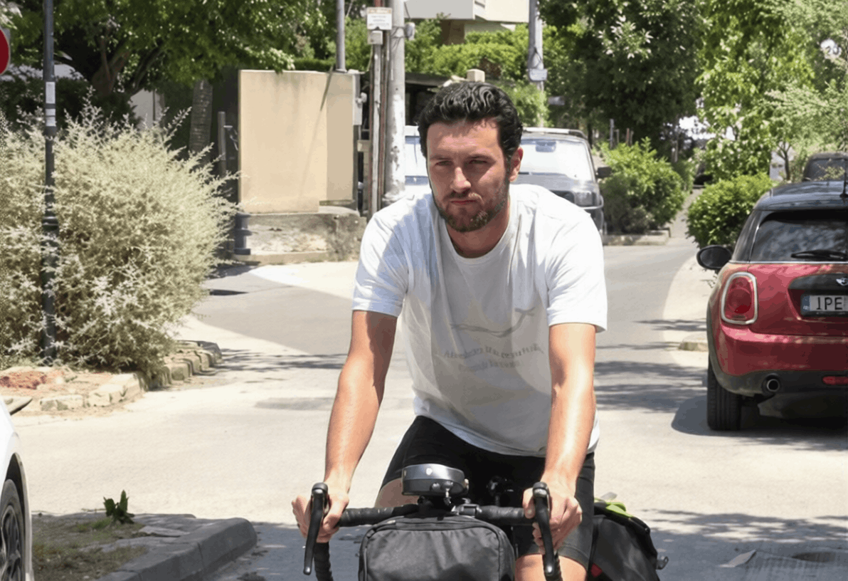 Γάλλος έκανε τον γύρο της Ευρώπης με ποδήλατο και τον έκλεψαν στο Μενίδι