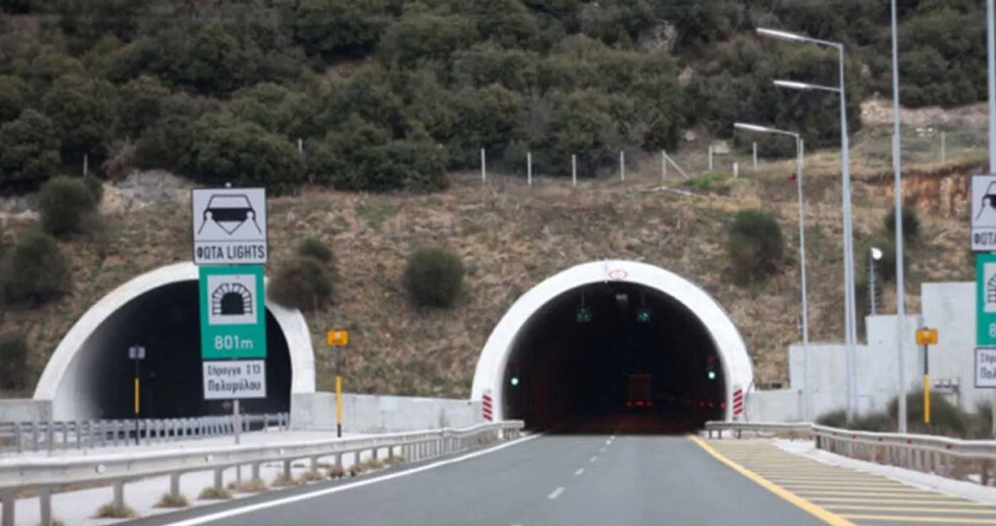 Μεγάλη ταλαιπωρία στην Εγνατία Οδό – Ουρές οχημάτων μετά από φωτιά σε φορτηγό