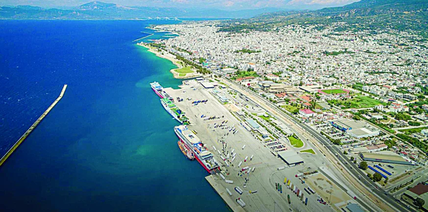 Ατύχημα σε πλοίο στην Πάτρα – Στο νοσοκομείο 77χρονη Ιταλίδα μετά από πτώση