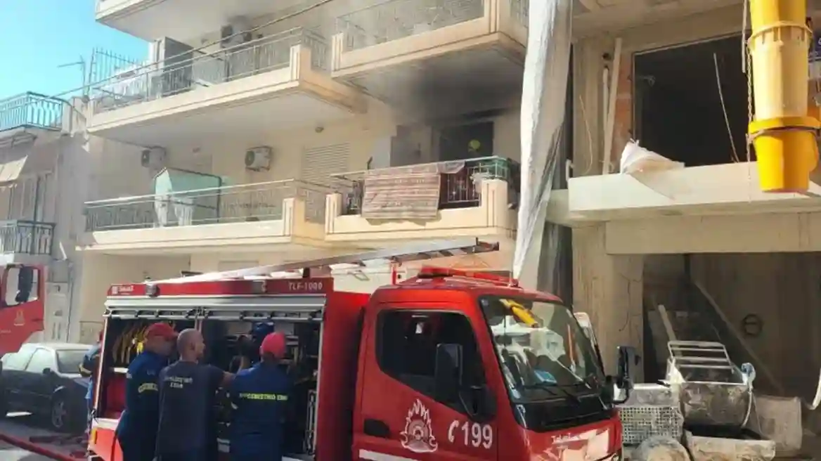 Πάτρα: Ολοσχερής καταστροφή διαμερίσματος από φωτιά – Μεγάλη επιχείρηση της Πυροσβεστικής
