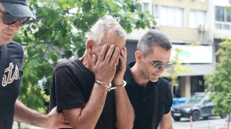 Προφυλακίστηκε ο εμπρηστής της Σίνδου: «Ήμουν πιεσμένος από τη δουλειά» επανέλαβε στην απολογία του