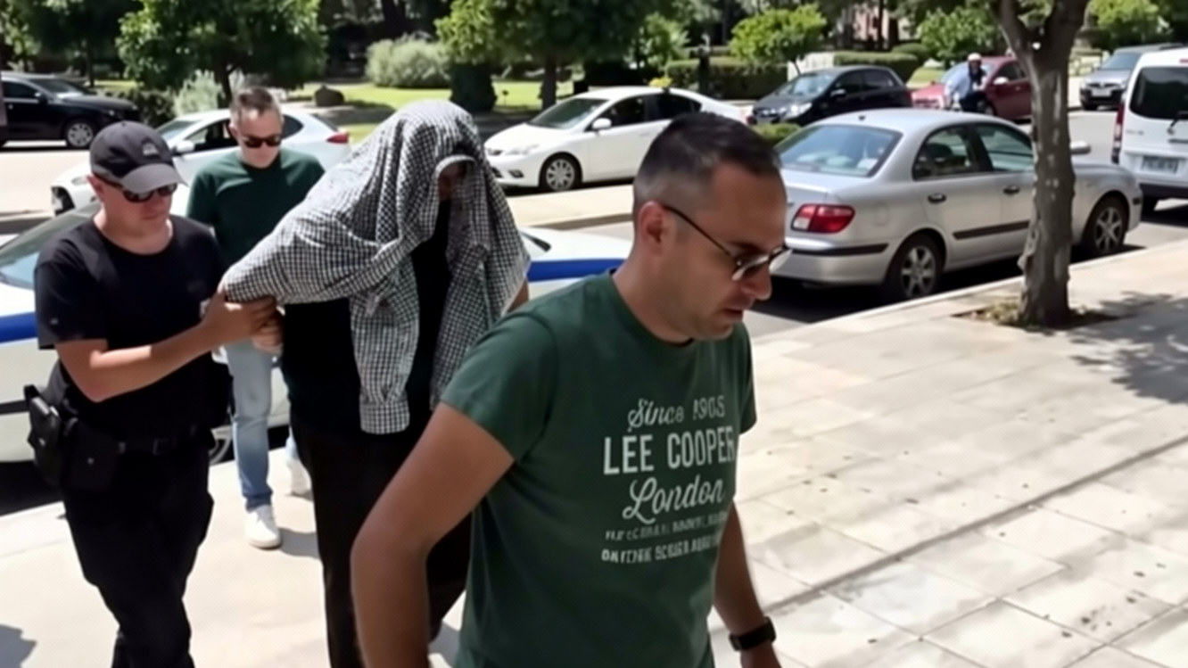 Θρίλερ στον Μυστρά: Στον ανακριτή ο 55χρονος για τη σορό του πατέρα του στον καταψύκτη – Πήρε προθεσμία για την Παρασκευή