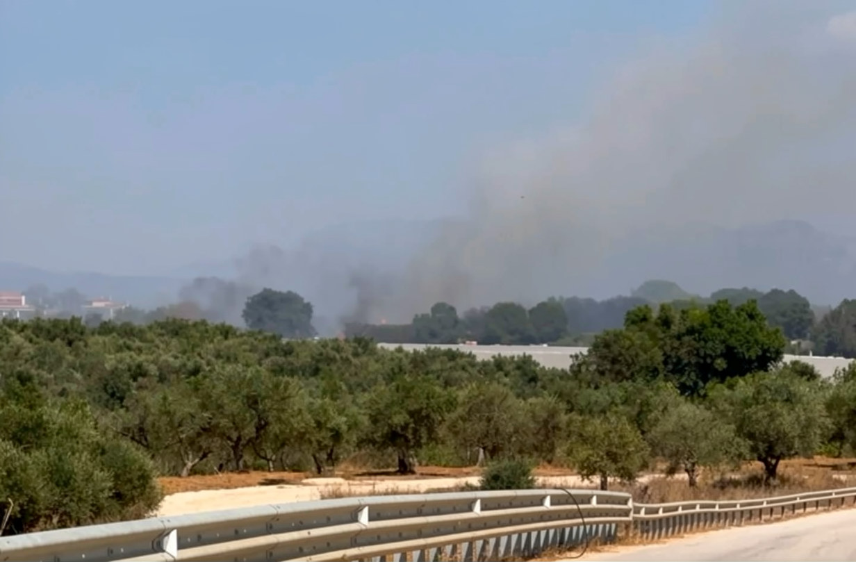 Ηλεία: Συναγερμός για φωτιά στα Κοττέικα – Επιχειρούν επίγειες και εναέριες δυνάμεις