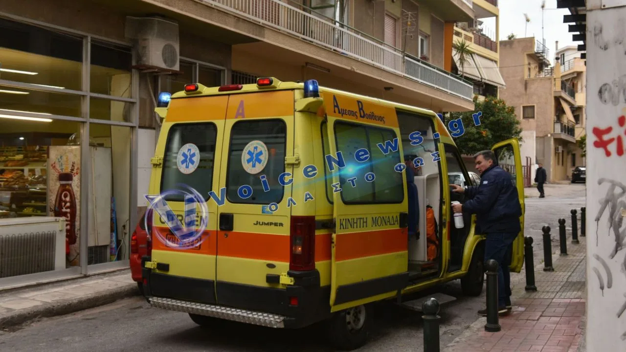 Πύργος: Αυτοκίνητο ανατράπηκε και κατέληξε στην Εθνική Οδό – Συναγερμός έξω από τις σχολές του ΟΑΕΔ