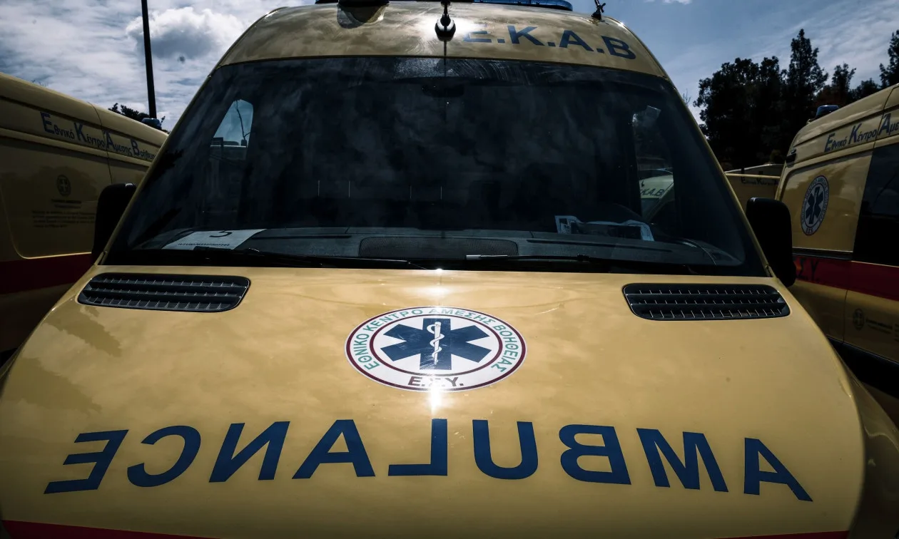Τραγωδία στα Τζουμέρκα: 86χρονος έχασε τη ζωή του πέφτοντας από τη στέγη του σπιτιού του