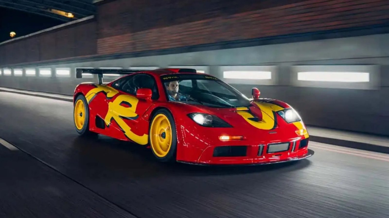 Η θρυλική «Pop Art» McLaren του Nick Mason άλλαξε χέρια για 34,65 εκατομμύρια δολάρια