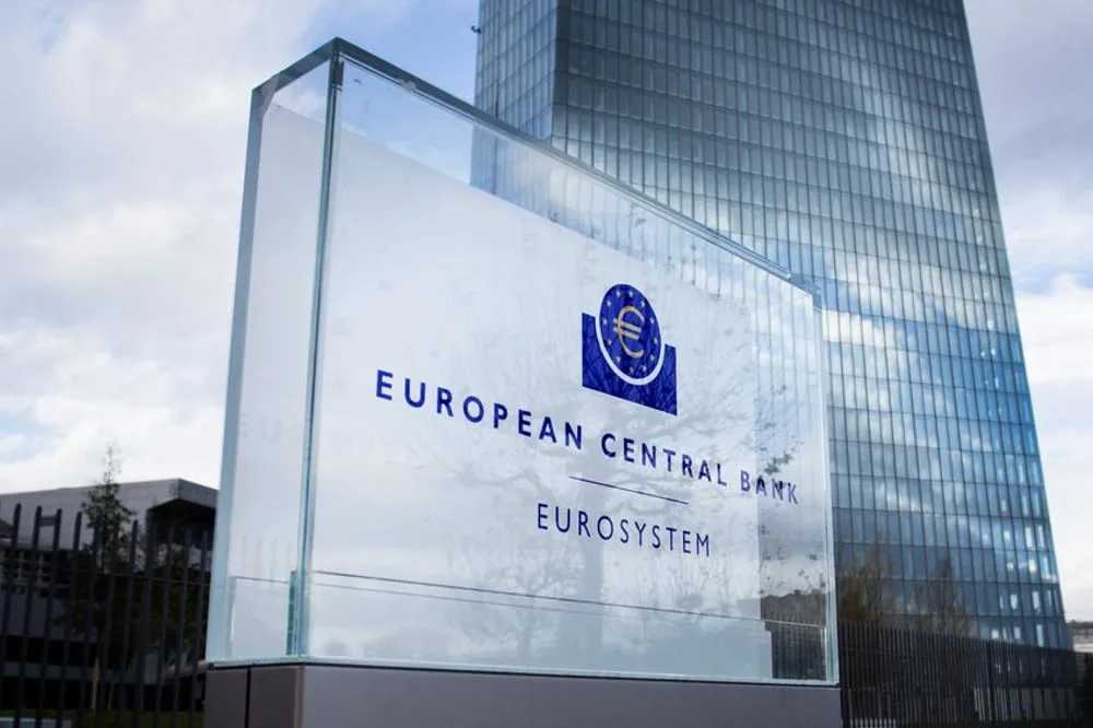 Διπλωματικό επεισόδιο στις αγορές: Γιατί οι ΗΠΑ πούλησαν ευρώ για να σώσουν το γιεν — Η οργή της ΕΚΤ