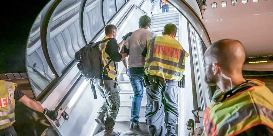 Η Γερμανία χορηγεί σε αξιωματούχους των Ταλιμπάν διπλωματική πρόσβαση με αντάλλαγμα επιταχυνόμενες απελάσεις