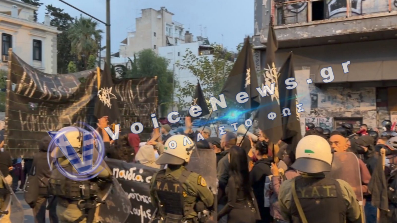 Ένταση στην Πορεία για τα Προσφυγικά: Περιορισμοί από την Αστυνομία στη Λεωφόρο Αλεξάνδρας