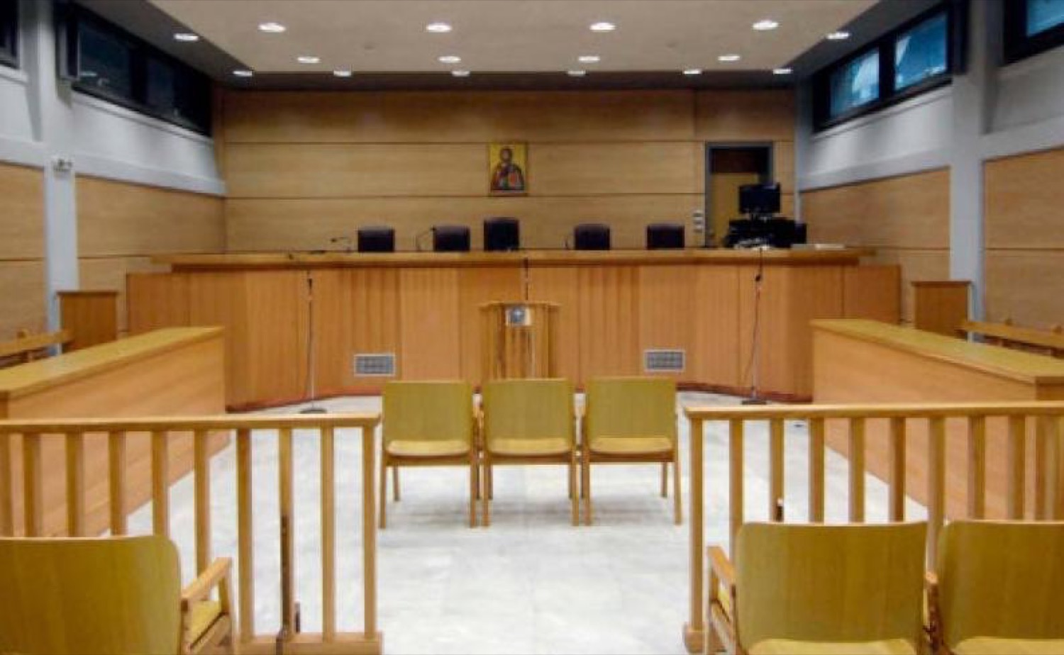 «Δεν αρνούμαι τα μηνύματα, Αρνούμαι την ασέλγεια»: Στο εδώλιο σήμερα ο 58χρονος καθηγητής την υπόθεση της 16χρονης μαθήτρια στη Λάρισα