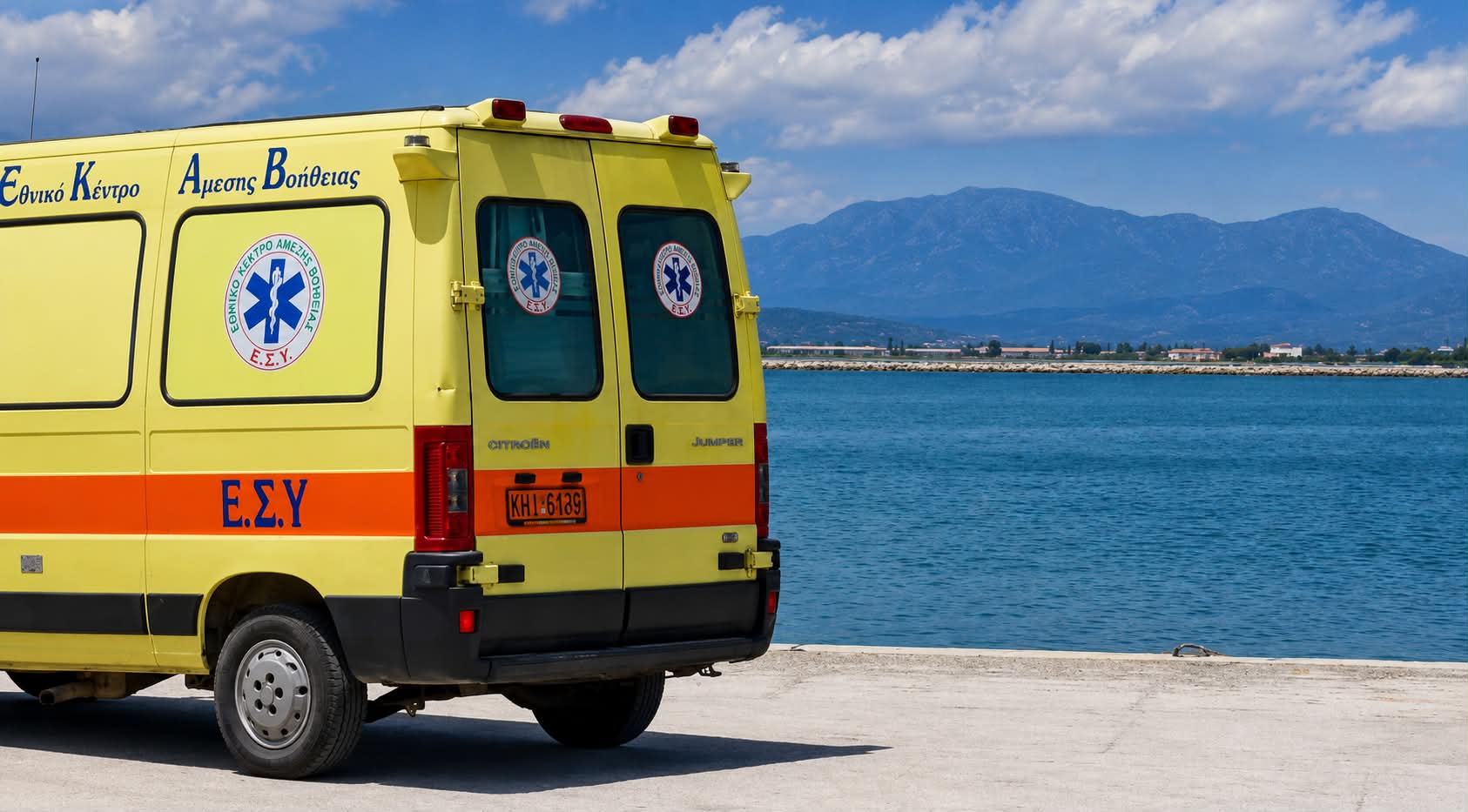 Τραγωδία στους Νέους Πόρους: 52χρονος ανασύρθηκε χωρίς τις αισθήσεις του από την παραλία