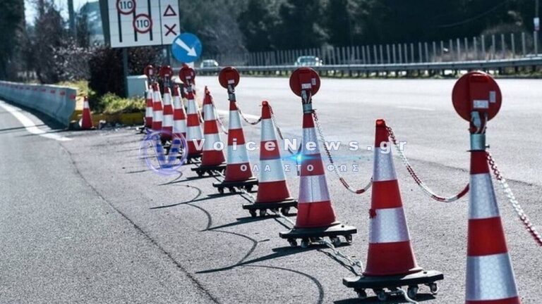 Έσπασε αγωγός της ΕΥΔΑΠ στο Χαλάνδρι: Διεκόπη η κυκλοφορία στην οδό Κώστα Βάρναλη.
