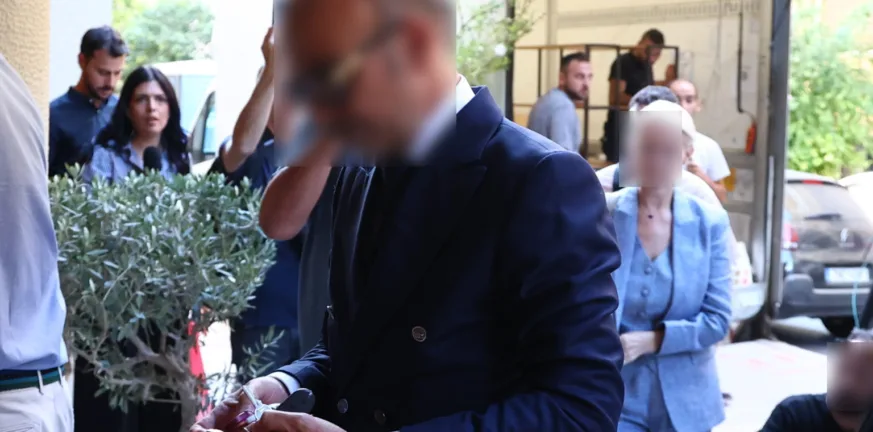 «Πρώτα ο Θεός, μετά εγώ»: Η ιστορία μιας ασθενούς που πέρασε από το ιατρείο πριν τον θάνατο Μαζωνάκη
