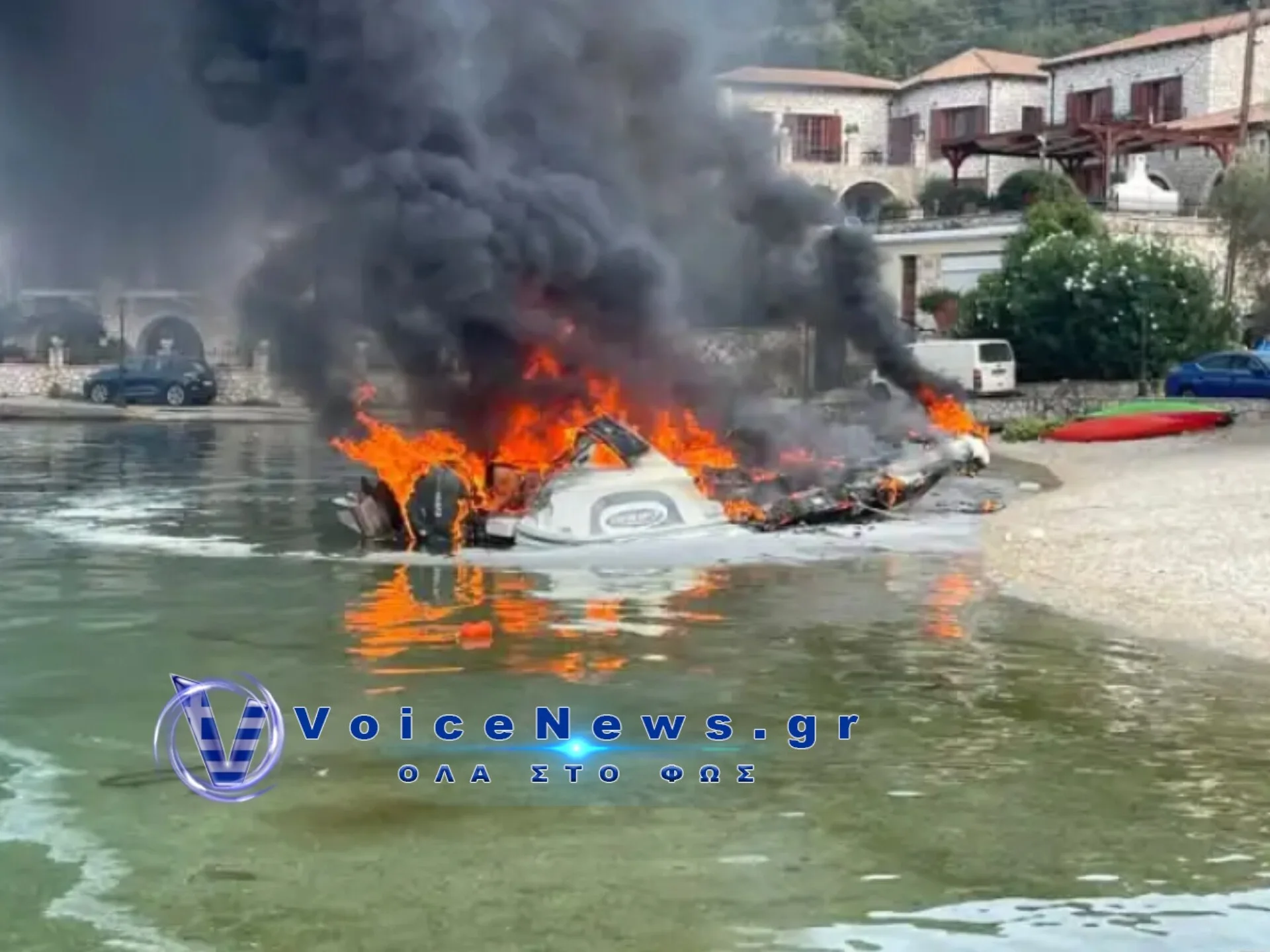 Λευκάδα: Παρανάλωμα του πυρός έγινε φουσκωτό σκάφος στα Σύβοτα.