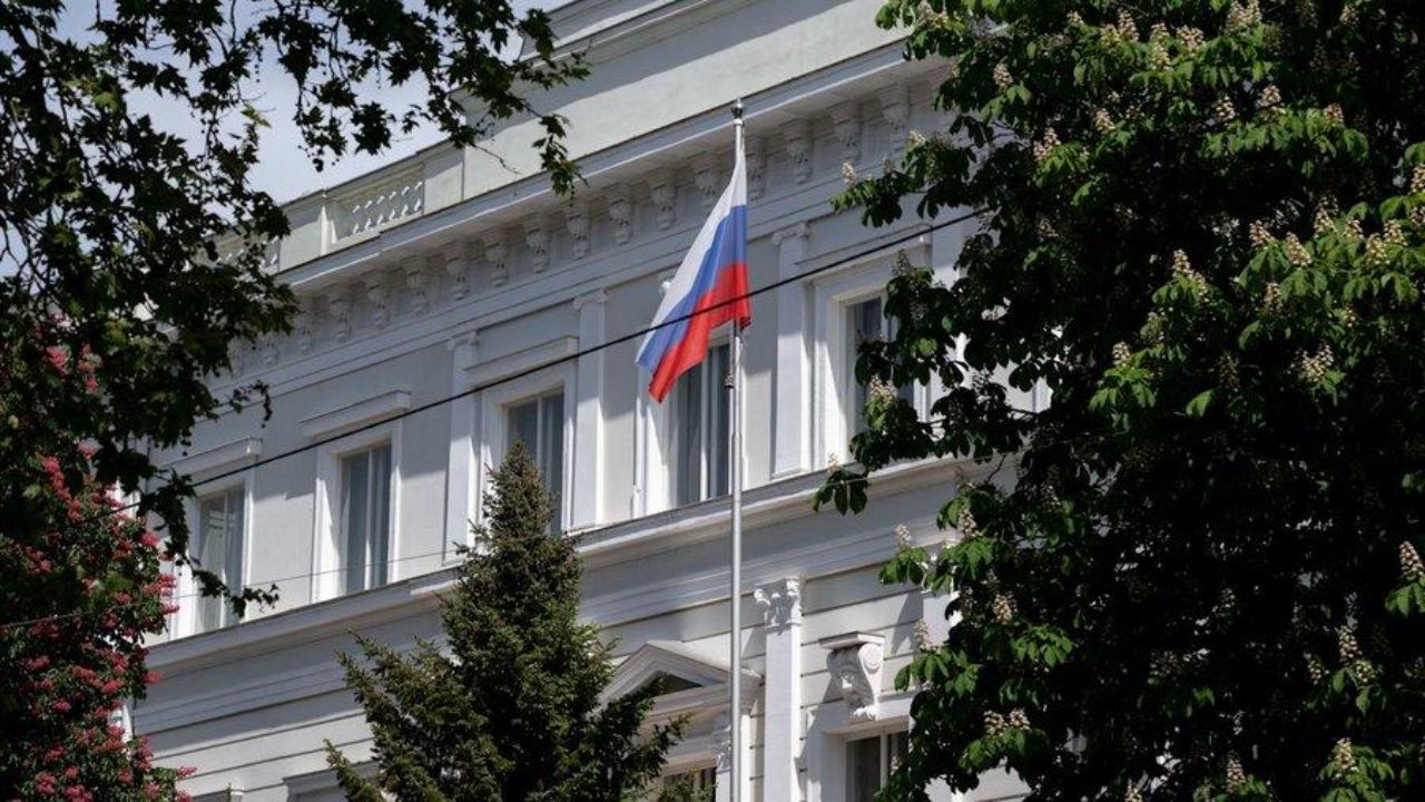 Η Αυστρία απελαύνει τέσσερις Ρώσους διπλωμάτες ως ύποπτους για κατασκοπεία