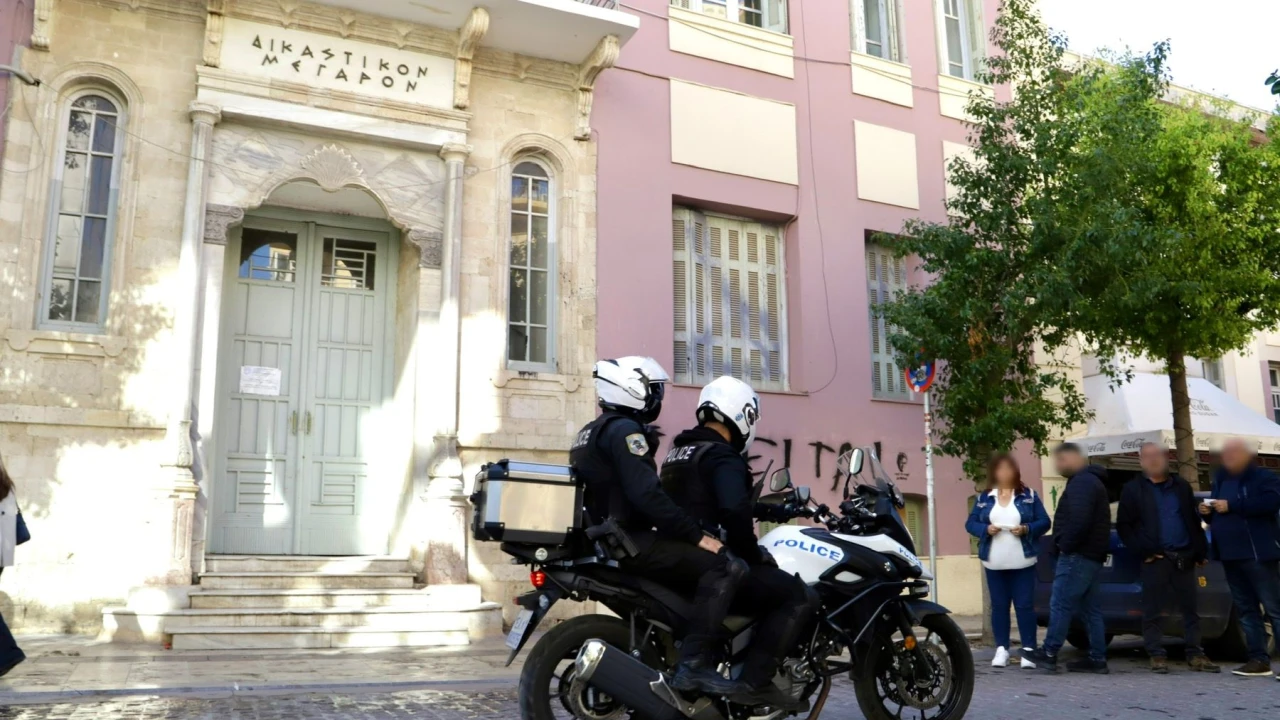 Ηράκλειο: Απολογείται η 36χρονη για τη δημόσια διαπόμπευση – Στο επίκεντρο η ερωτική αντιζηλία και ο ασύλληπτος συνεργός