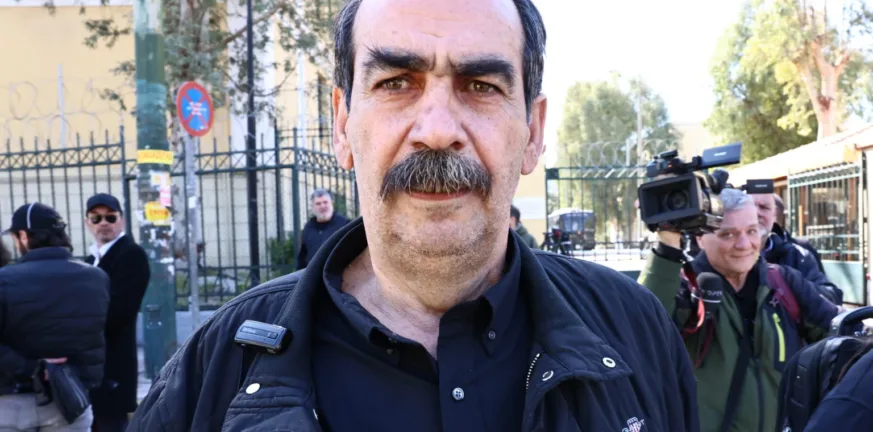 Στον «Ευαγγελισμό» ο Γιώργος Ξυλούρης: Αναβολή για το 2027 στη δίκη του «Φραπέ» μετά από αιφνίδια νοσηλεία