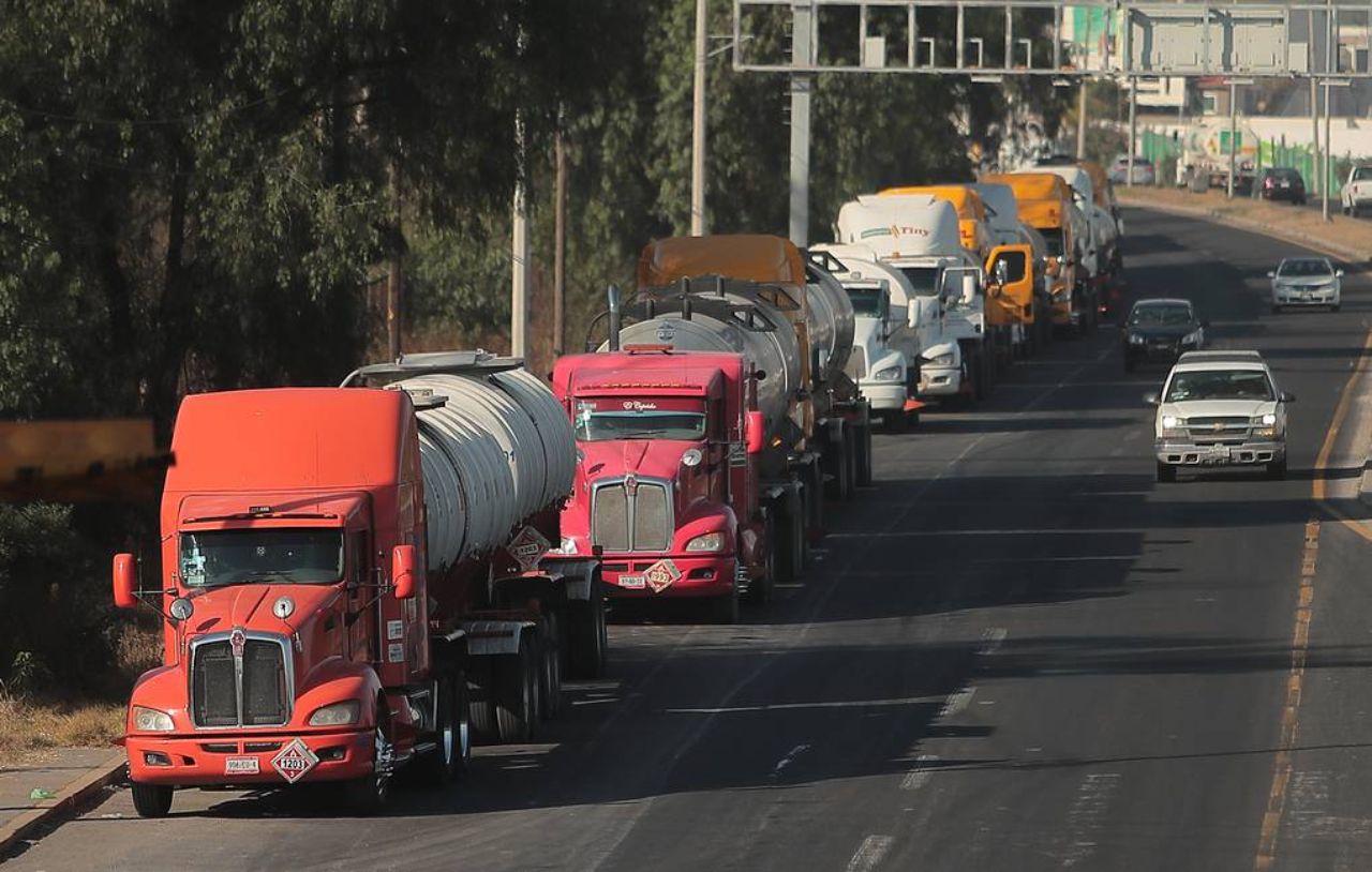 Το Μεξικό σταματά τις αποστολές καυσίμων στην Κούβα λόγω της απειλής αμερικανικών κυρώσεων