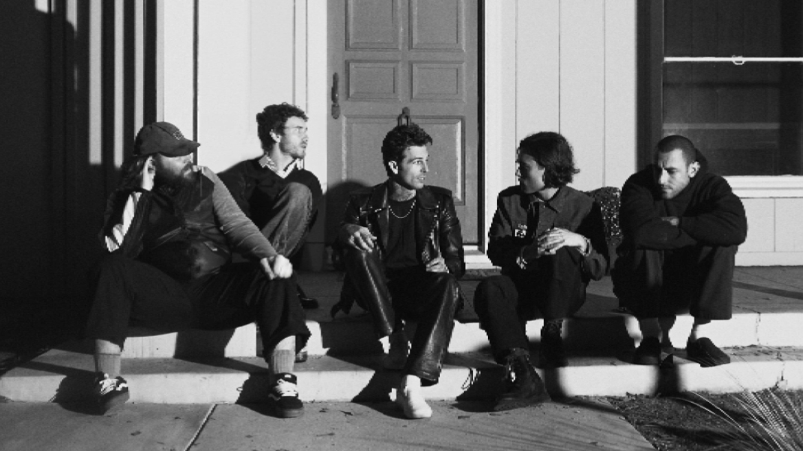 Φαινόμενο The Neighbourhood: «Έκαναν φτερά» τα εισιτήρια για την πρώτη τους συναυλία στην Ελλάδα — Έντονο ενδιαφέρον στο Release Athens